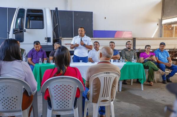 Criadores da cidade de Água Branca foram os primeiros contemplados com a iniciativa que deve beneficiar 20 mil produtores dos 12 territórios de desenvolvimento do Piauí.(Imagem:Divulgação)