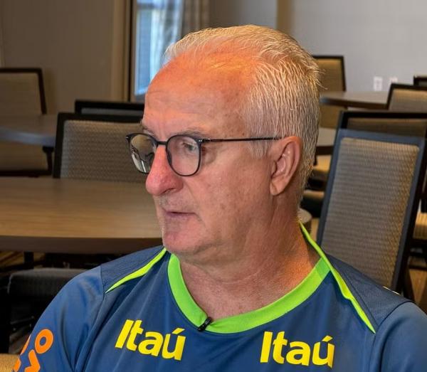 Dorival Júnior em entrevista nesta segunda-feira em Las Vegas.(Imagem:Cahê Mota / ge)