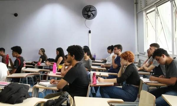 Concursos públicos oferecem mais de 35,4 mil vagas disponíveis.(Imagem:Rovena Rosa/Agência Brasil)