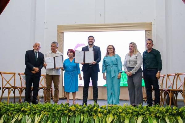 O concurso celebra o centenário de nascimento de A. Tito Filho e reafirma o compromisso da Seduc em promover a literatura nas escolas públicas.(Imagem:Divulgação)