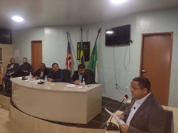 Vice-prefeito Antônio Carlos, durante seu discurso.(Imagem:FlorianoNews)