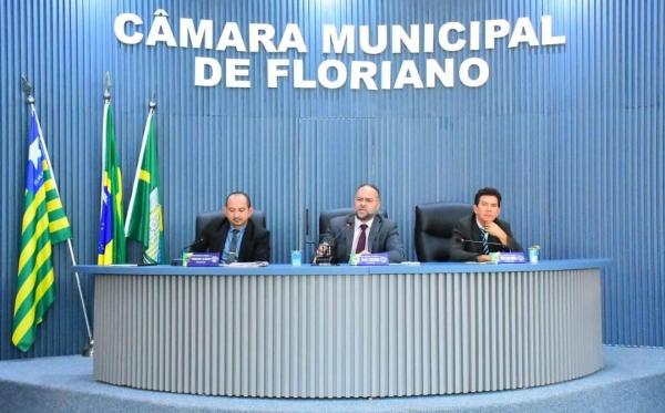  Câmara Municipal de Floriano deve votar importantes projetos até o final do ano(Imagem:CMF)