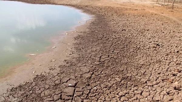 Seca atinge o país de forma extrema.(Imagem:Reprodução)