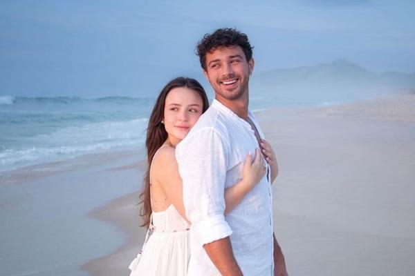 Larissa Manoela e André Luiz Frambach(Imagem:Reprodução/Instagram)