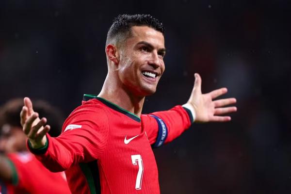 Seleção portuguesa segue com Cristiano Ronaldo como titular e capitão.(Imagem:Getty Images)