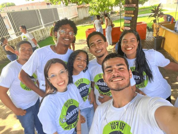 Estudantes de escola estadual aprovados por meio do Sisu e Prouni celebram conquistas com carreata em Altos.(Imagem:Divulgação)