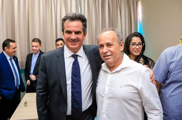 Senador Ciro Nogueira realiza um dia inteiro de reuniões e atende prefeitos, vereadores e lideranças de todo o Piauí  (Imagem:Suyane Mesquita / ASCOM)