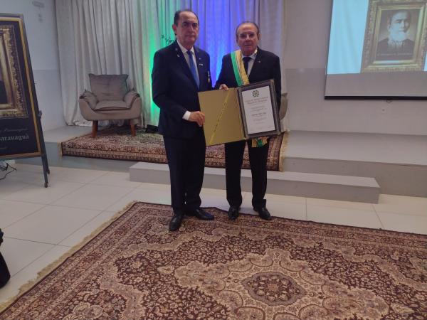 Prefeito Antônio Reis recebe comenda da Ordem do Mérito Comercial Marquês de Paranaguá.(Imagem:FlorianoNews)