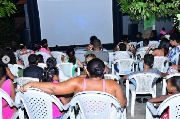 Cinema ao ar livre é destaque na programação dos 127 anos de Floriano(Imagem:Reprodução/Instagram)