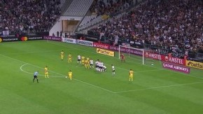 Corinthians e Palmeiras têm estádios como aliados, mas tiveram eliminação em um terço dos mata-matas(Imagem:Reprodução)