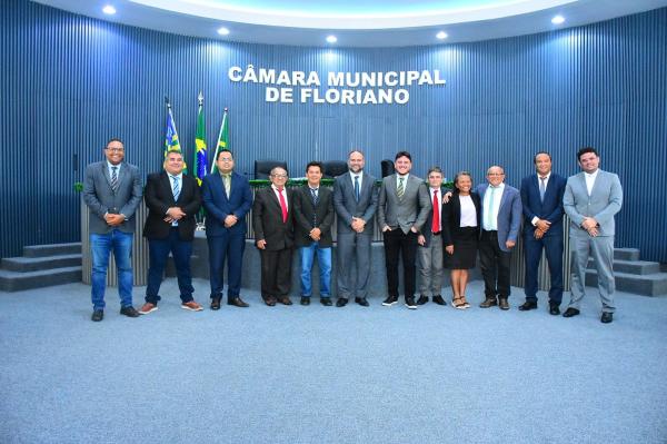 Câmara Municipal de Floriano realiza duas sessões e conclui o ano legislativo de 2024.(Imagem:CMF)