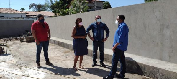 Prefeito Joel visita obras de reestruturação de escolas municipais(Imagem:FlorianoNews)