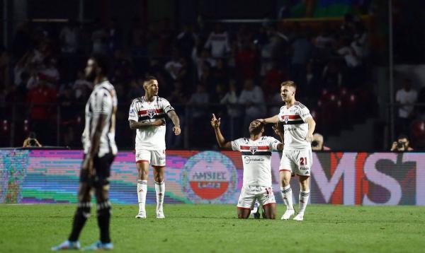 Tricolor sai na frente do Vozão em disputa de vaga para semifinal.(Imagem:REUTERS/Carla Carniel/Direitos reservados)