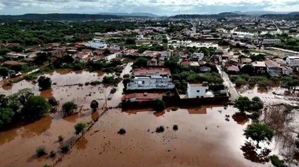 Enchentes em Picos(Imagem:TV Clube)