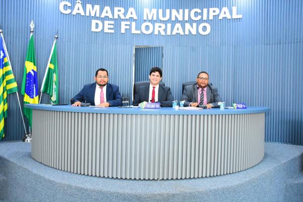 Aberto primeiro ciclo de sessões da Câmara Municipal de Floriano.(Imagem:CMF)