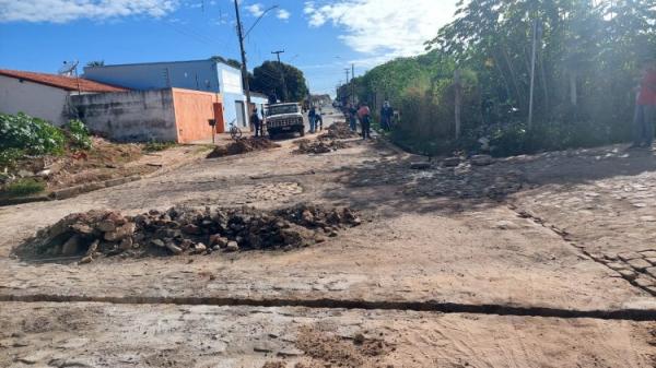 Prefeitura de Floriano realiza obras de recuperação em vias do município.(Imagem:Secom)