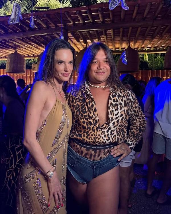 Alessandra Ambrosio e Dudu Barros(Imagem:Reprodução/Instagram)