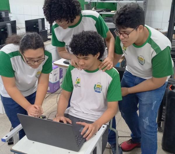 O projeto foi criado por um grupo de quatro alunos da 1ª Série do Ensino Médio integrado ao Curso Técnico em Informática para Internet.(Imagem:Divulgação)