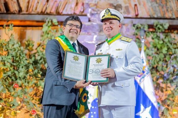 Governador Rafael Fonteles homenageia 27 pessoas na Cerimônia de Outorga da Ordem Estadual do Mérito Renascença do Piauí em Parnaíba.(Imagem:Divulgação)