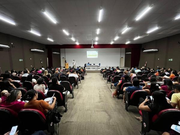 O evento está sendo realizado no auditório do Cine Teatro da Universidade Federal do Piauí.(Imagem:Divulgação)