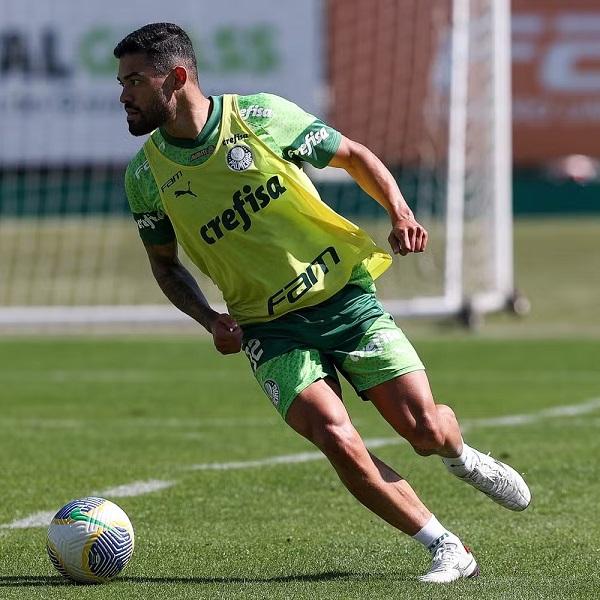 Bruno Tabata volta aos treinos no Palmeiras.(Imagem:Cesar Greco)