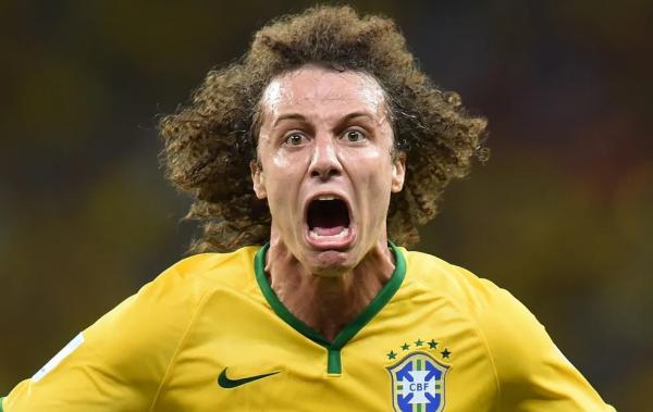 David Luiz comemora gol durante jogo entre Brasil e Colômbia, na Copa do Mundo.(Imagem:AFP)