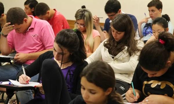 Distribuição de todas as provas do Concurso Nacional Unificado (CNU) foi realizada com sucesso em todo o país.(Imagem:Marcos Santos/USP Imagens)