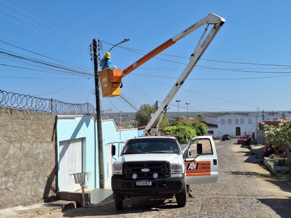 Floriano avança com modernização da iluminação pública.(Imagem:Divulgação)