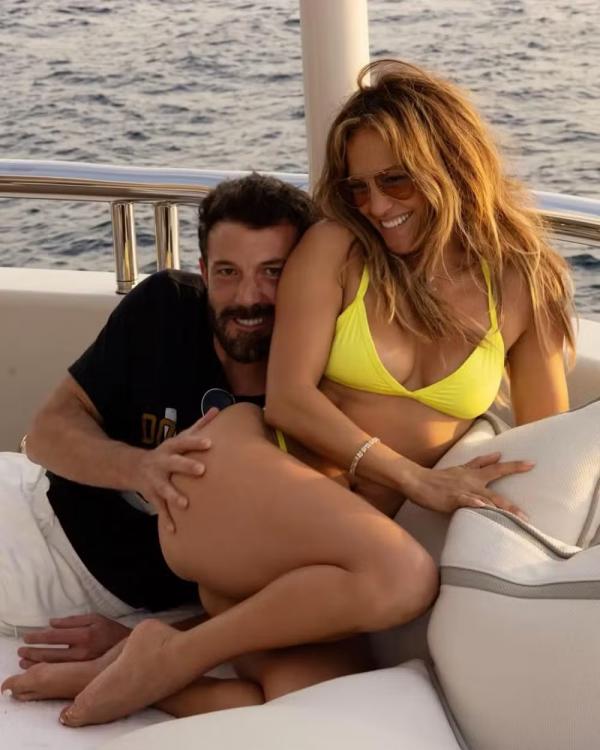 Ben Affleck e Jennifer Lopez(Imagem:Reprodução/Instagram)