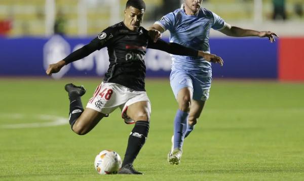 Flamengo decide futuro na Copa Libertadores diante do Bolívar(Imagem:REUTERS/Manuel Claure/Direitos reservados)