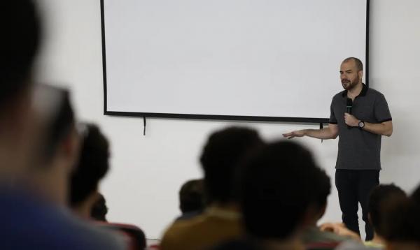 Artur Avila ganhou, em 2014, a Medalha Field, o Nobel da Matemática.(Imagem:Fernando Frazão/Agência Brasil)