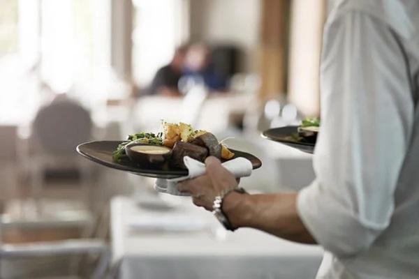 Mulheres com deficiência auditiva foram identificadas como ?mudinhas? na comanda do restaurante. Decisão do TJSP foi unânime.(Imagem:Getty Images)