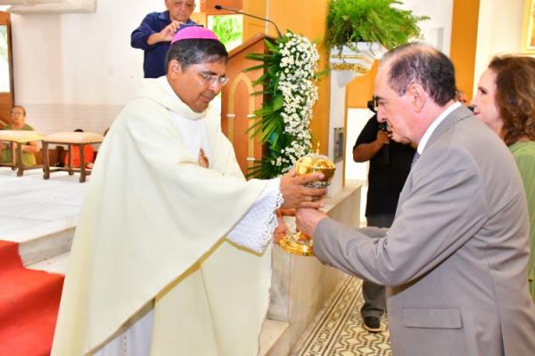 Missa em ação de graças e hasteamento de bandeiras precedem solenidade de posse do prefeito e vice de Floriano.(Imagem:Secom)