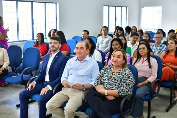 Professores da rede municipal de Floriano recebem certificado da Jornada de Educação Financeira SICREDI(Imagem:Reprodução/Secom)