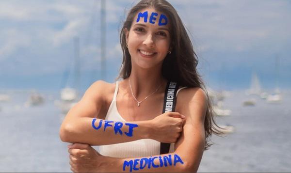 Maria Clara escolheu estudar medicina na UFRJ(Imagem:Pedro Kalli)