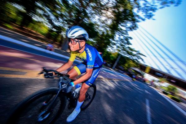 Atletas enfrentam alta temperatura em prova veloz na Copa Norte Nordeste de Ciclismo(Imagem:Azimute Fotos)