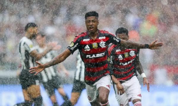 Rubro-Negro derrota o Botafogo por 3 a 1 no Mangueirão.(Imagem:Gilvan de Souza/CRF/Direitos Reservados)