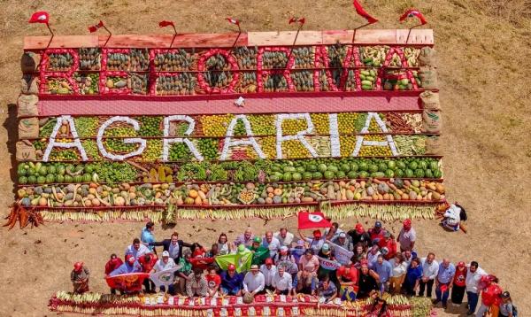 Presidente da República, Luiz Inácio Lula da Silva, durante visita às áreas de produção de goiaba, café e milho.(Imagem:Ricardo Stuckert/PR)