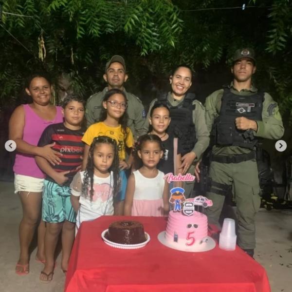 Patrulha Maria da Penha celebra aniversário surpresa de admiradora mirim em Floriano..(Imagem:Reprodução/Instagram)