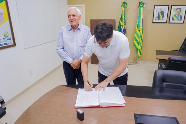 Ao transmitir cargo para embarcar à Ásia, Rafael destaca missão empresarial e intercâmbio de estudantes da rede pública(Imagem:Gabriel Paulino)