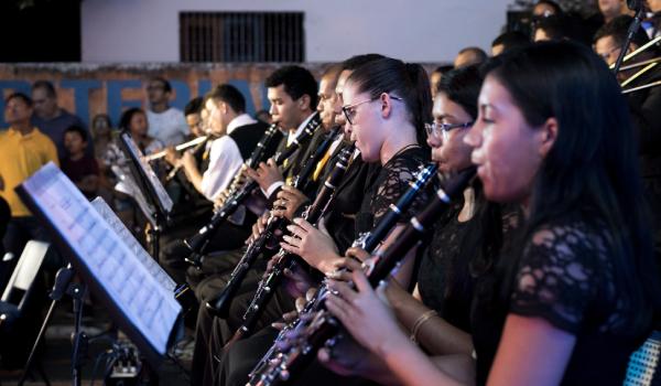 Últimas vagas para cursos de violão e instrumentos de orquestra no Sesc Marquês.(Imagem:Divulgação)