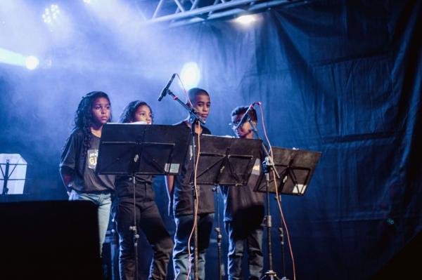 As atividades ocorrerão no Instituto Promove e disponibiliza aulas de canto, violão, dança e teatro.(Imagem:Divulgação)