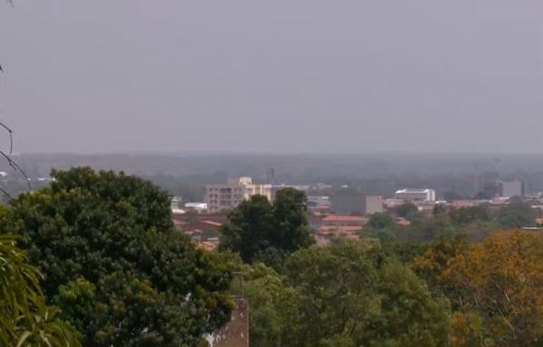 Céu acinzentado em Teresina é causado por fumaça vinda da Amazônia, diz climatologista(Imagem: TV Clube)