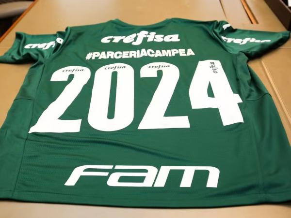 Camisa do Palmeiras após a renovação dos contratos com Crefisa e FAM.(Imagem:Fabio Menotti)