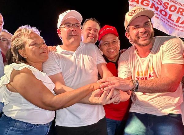 Deputado federal Dr. Francisco Costa participa do Arrastão do 13 em Floriano.(Imagem:Reprodução)