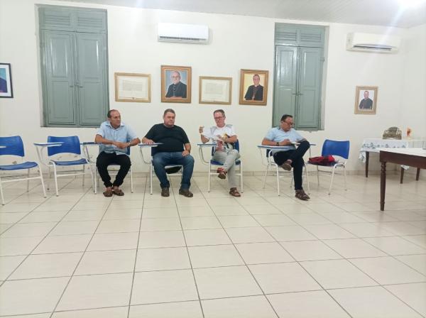  Candidatos a diáconos permanentes da Diocese de Floriano concluem etapa inicial de formação(Imagem:Divulgação)