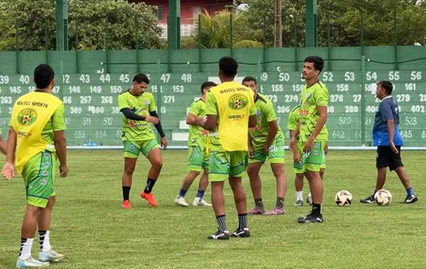 Treino Parnahyba, estádio Pedro Alelaf(Imagem:Felipe Cruz/ge)