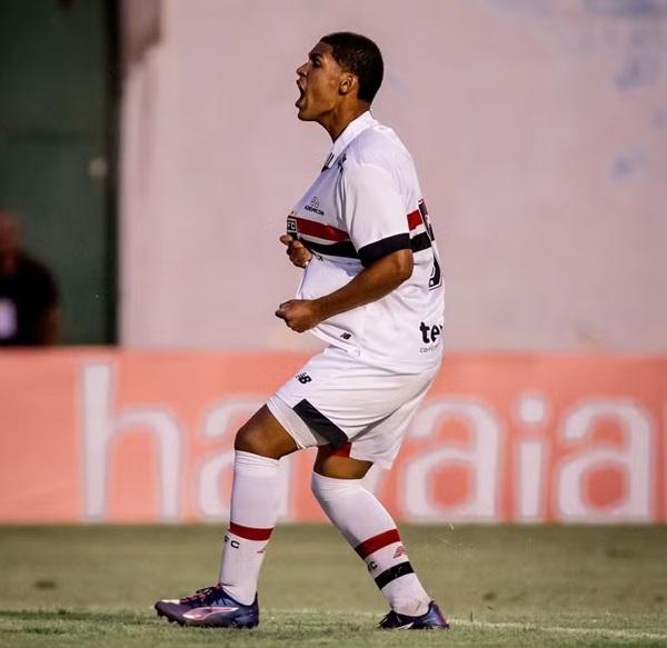 Ryan Francisco, jogador do São Paulo(Imagem:Guilherme Veiga/São Paulo FC)