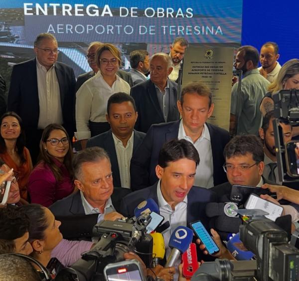 Dr. Francisco Costa participa da entrega da reforma do Aeroporto Petrônio Portela em Teresina.(Imagem:Reprodução/Instagram)