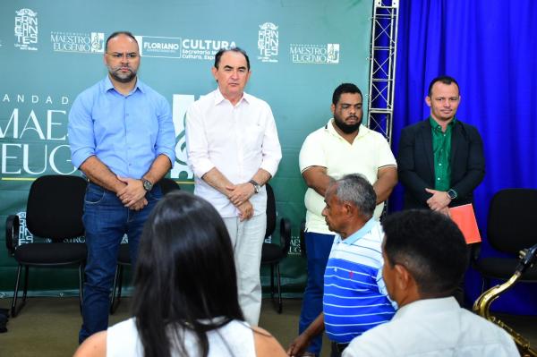 Vereadores de Floriano participam da abertura das atividades de aniversário do Município.(Imagem:CMF)